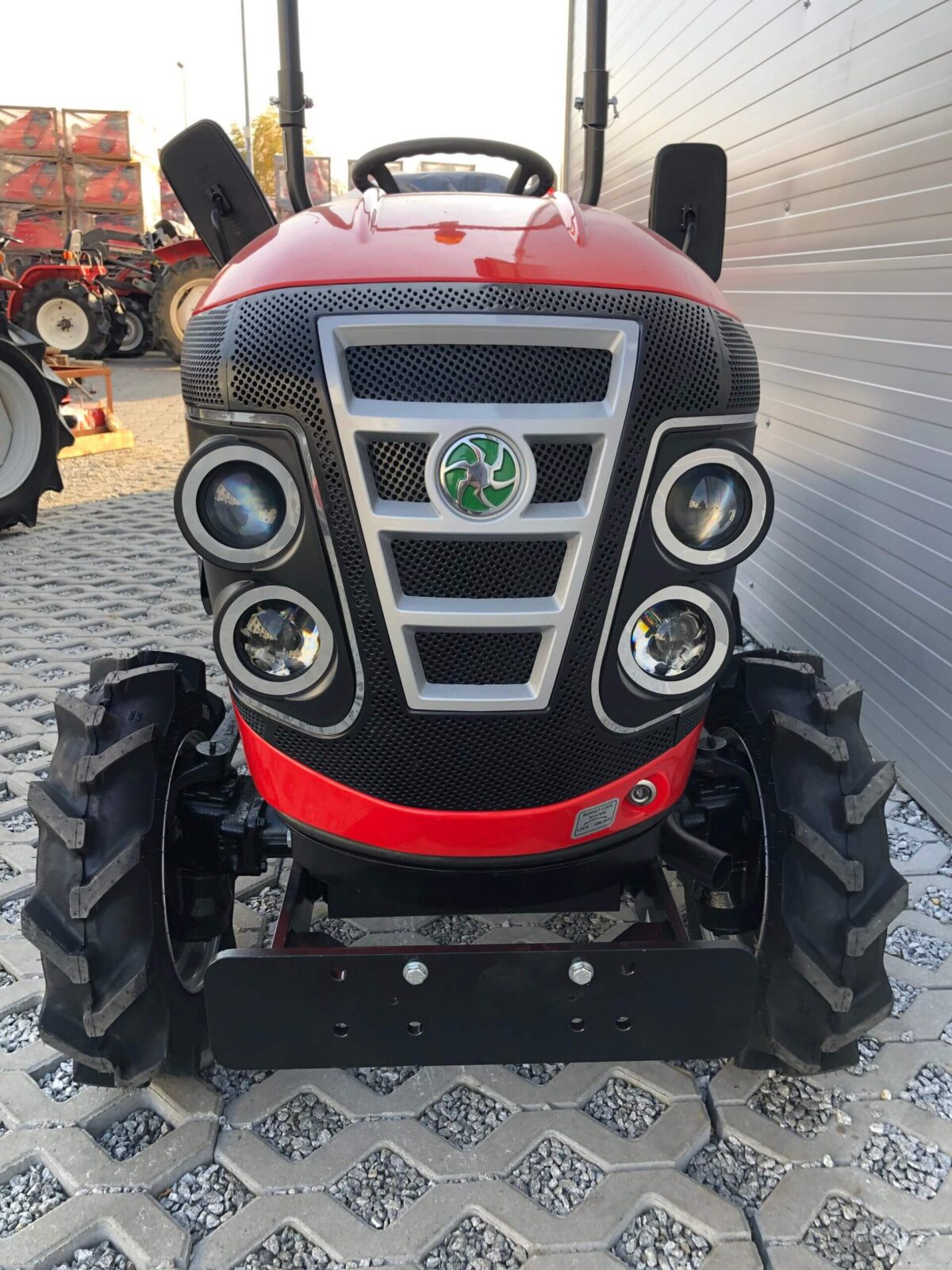 Traktorek VST Fieldtrac 918