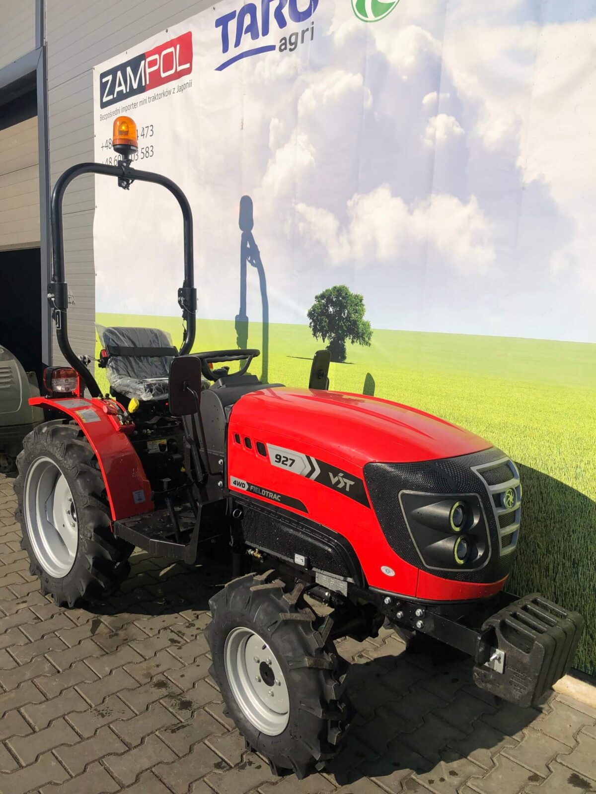 Traktorek VST Fieldtrac 927