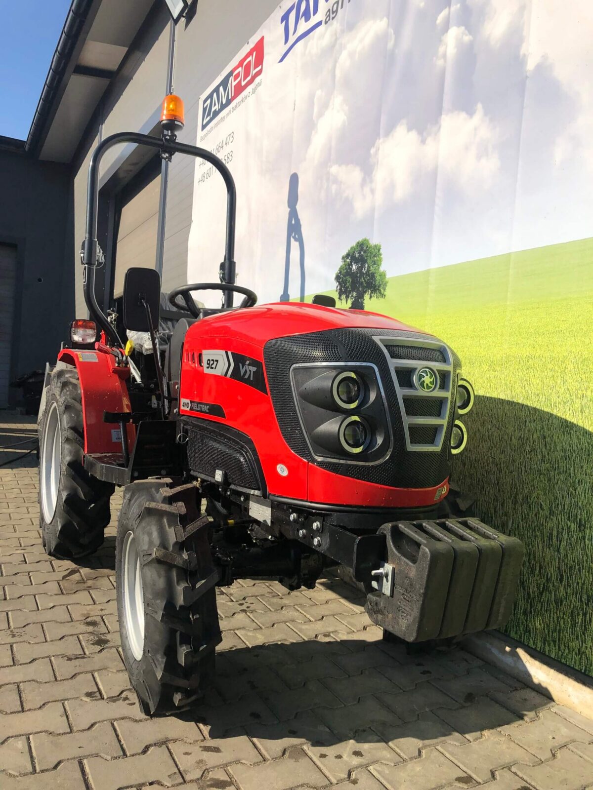 Traktorek VST Fieldtrac 927