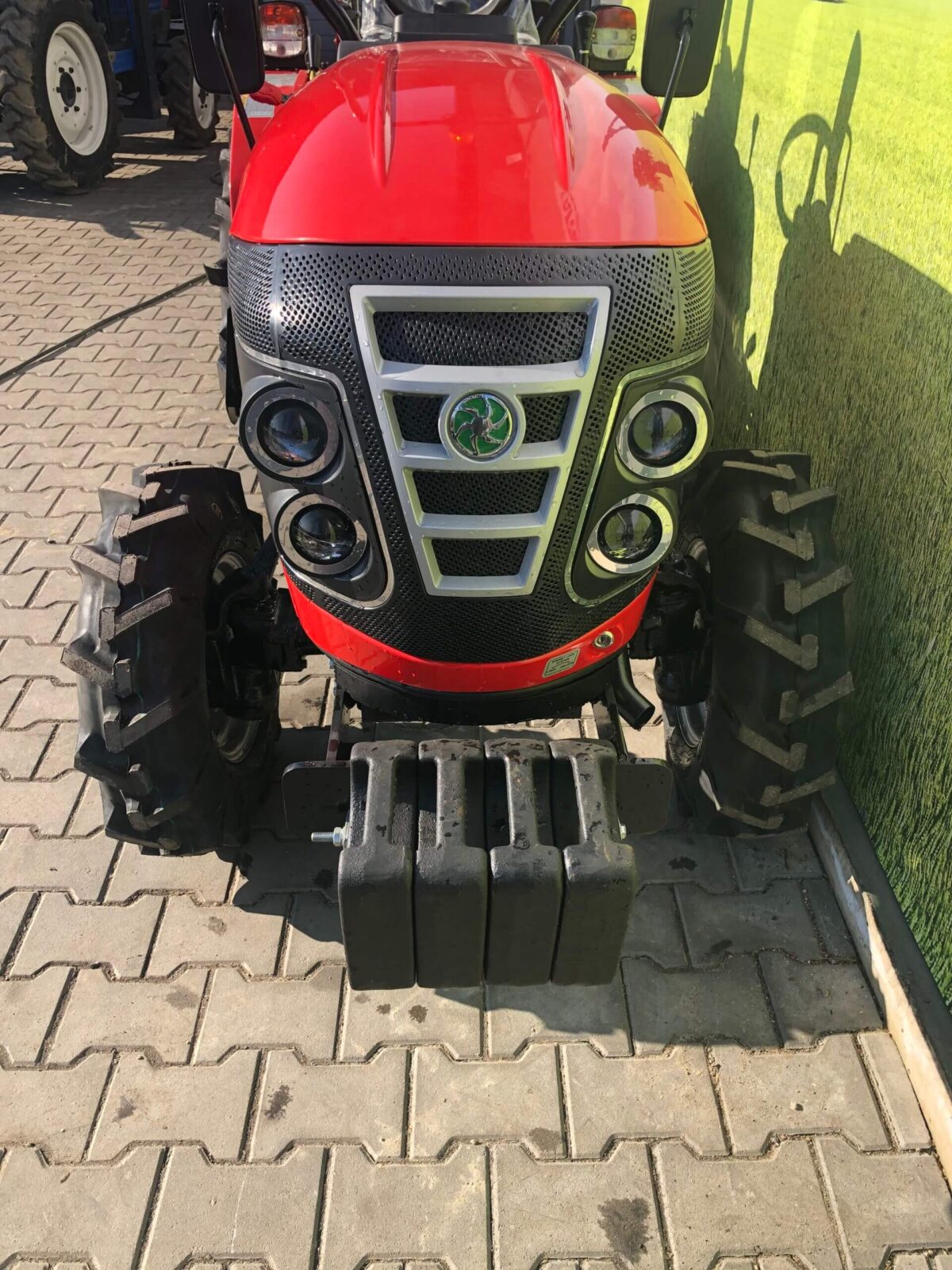 Traktorek VST Fieldtrac 927
