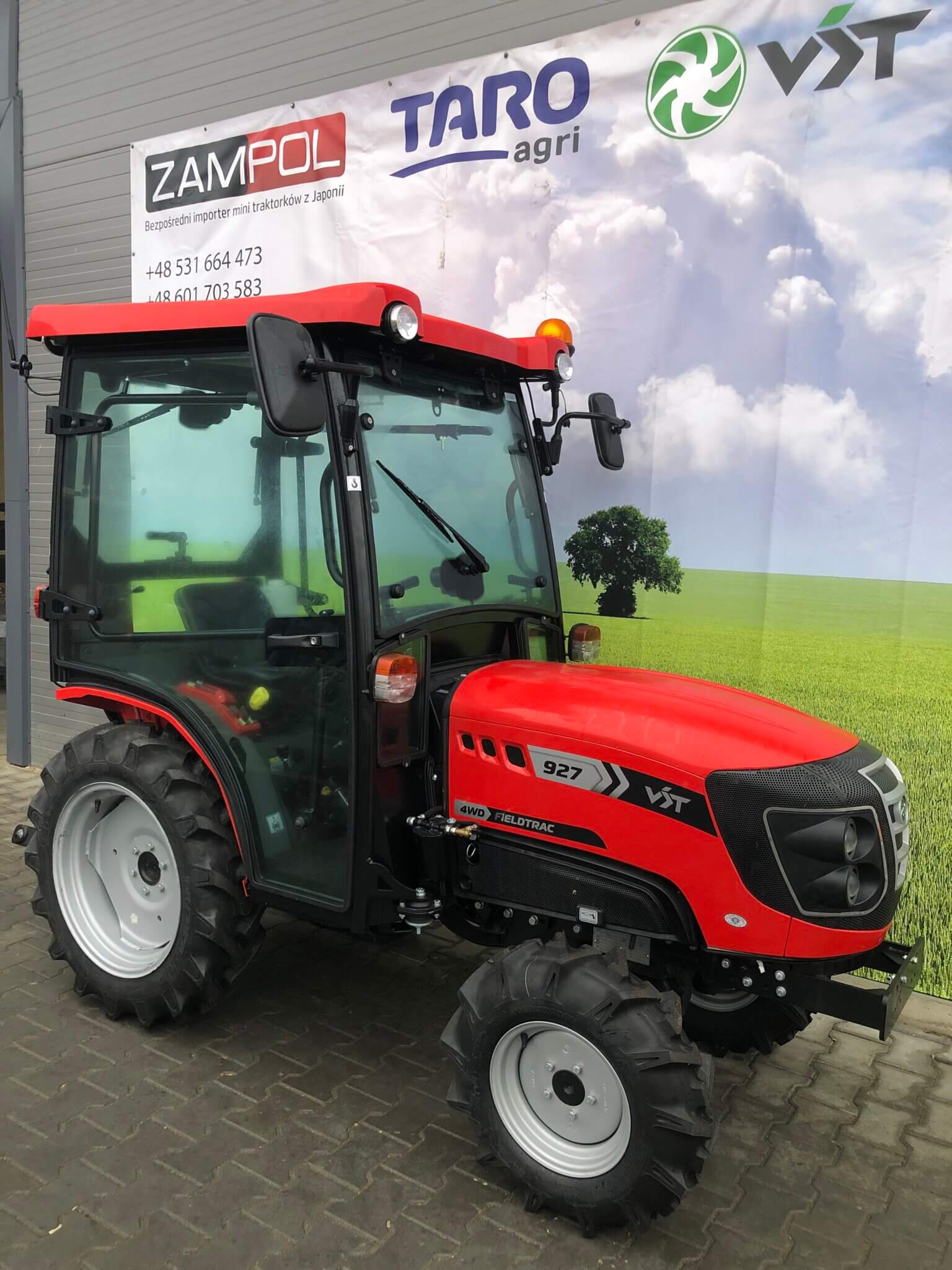 Kabina z homologacją do traktorka VST Fieldtrac 927