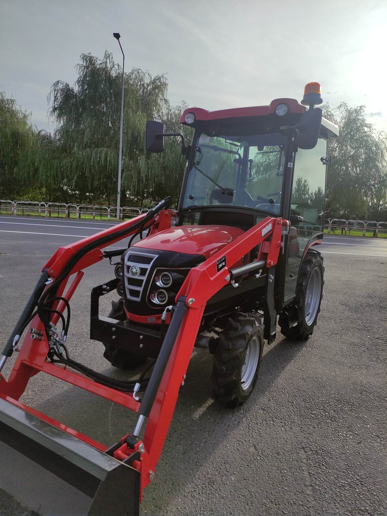NOWY Traktorek VST Fieldtrac 927 + kabina + ładowacz czołowy