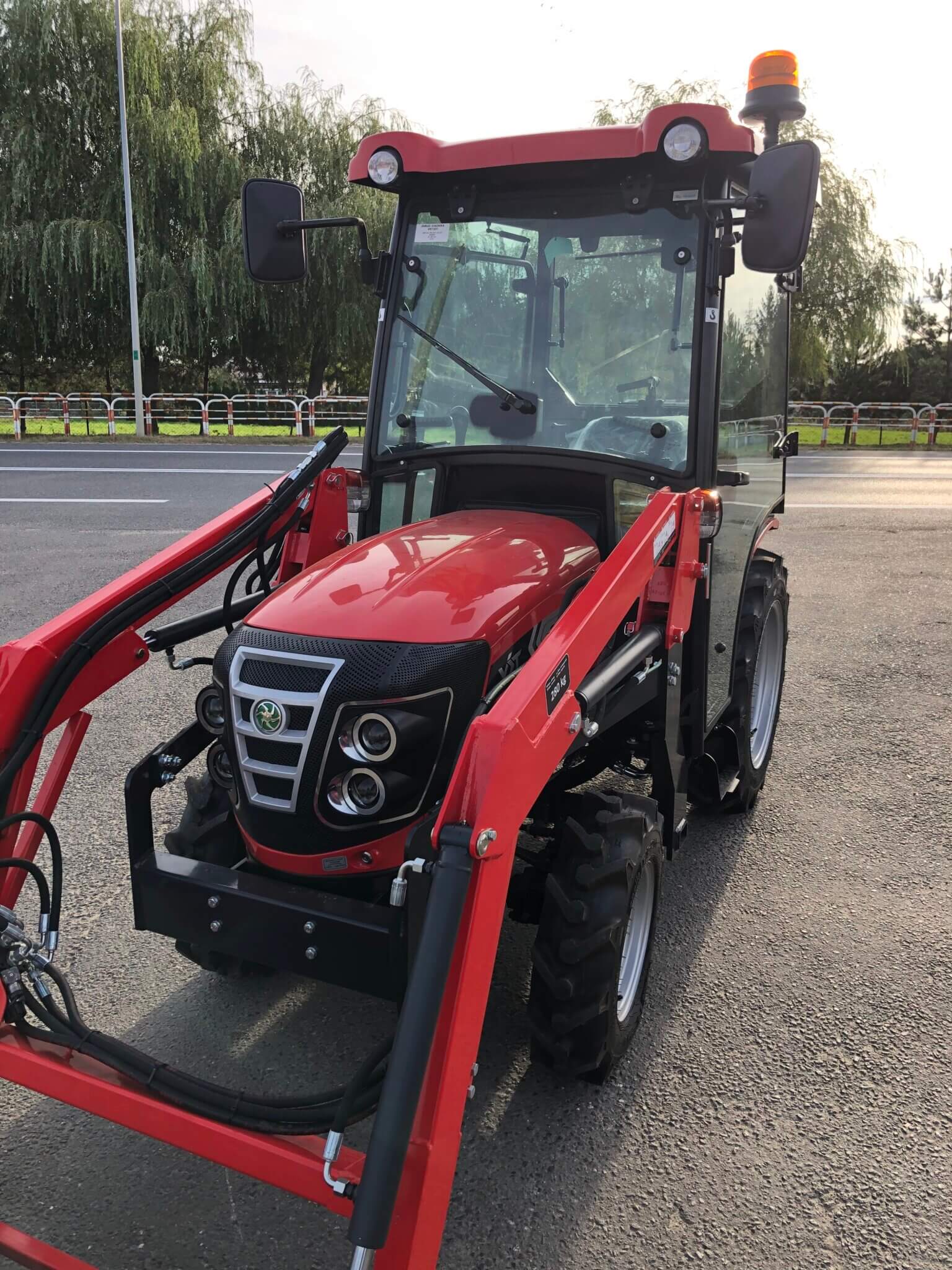 NOWY Traktorek VST Fieldtrac 927 + kabina + ładowacz czołowy