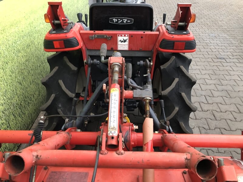 Traktorek Yanmar AF15 z glebogryzarką