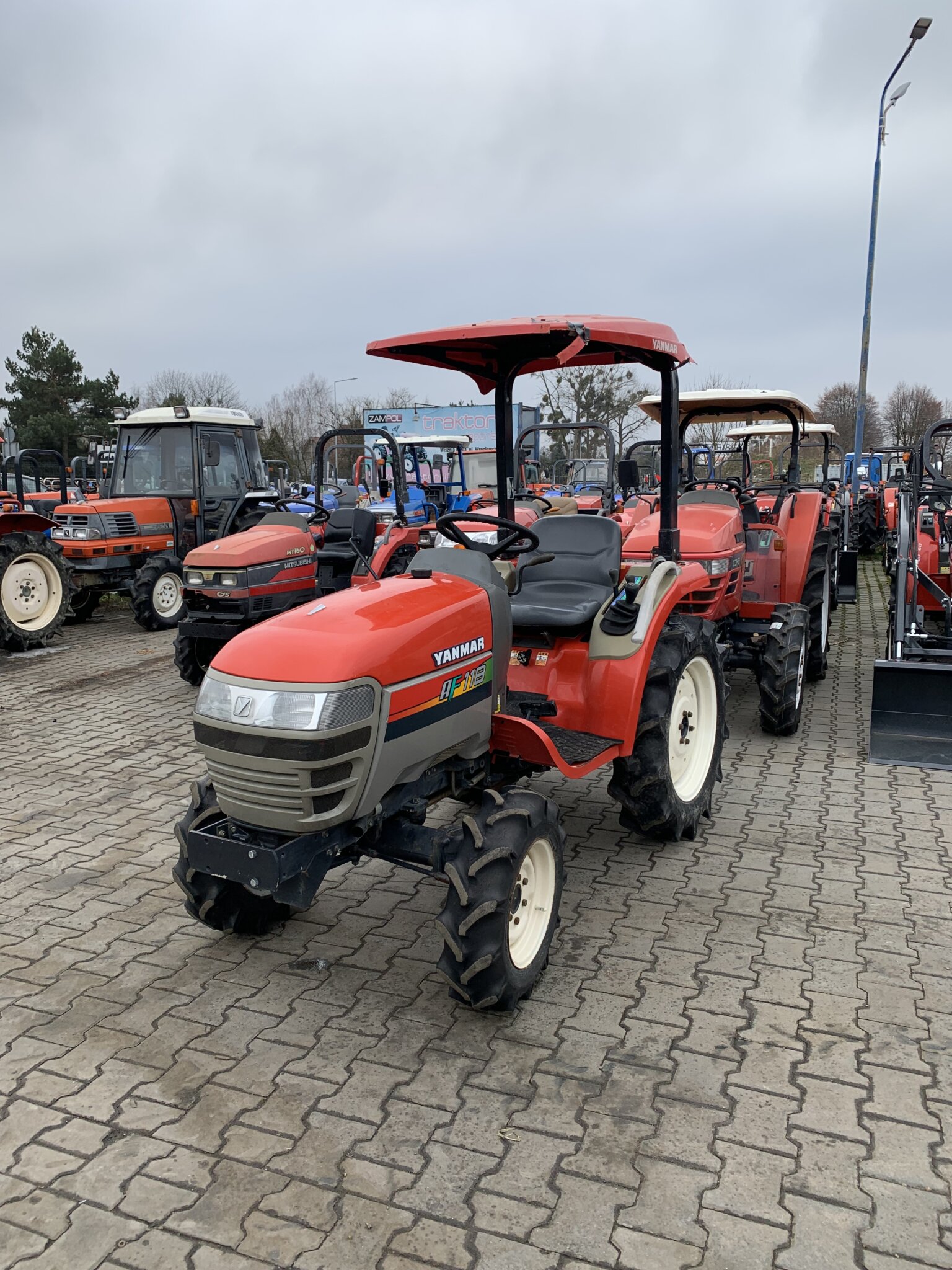 Traktorek Yanmar AF118