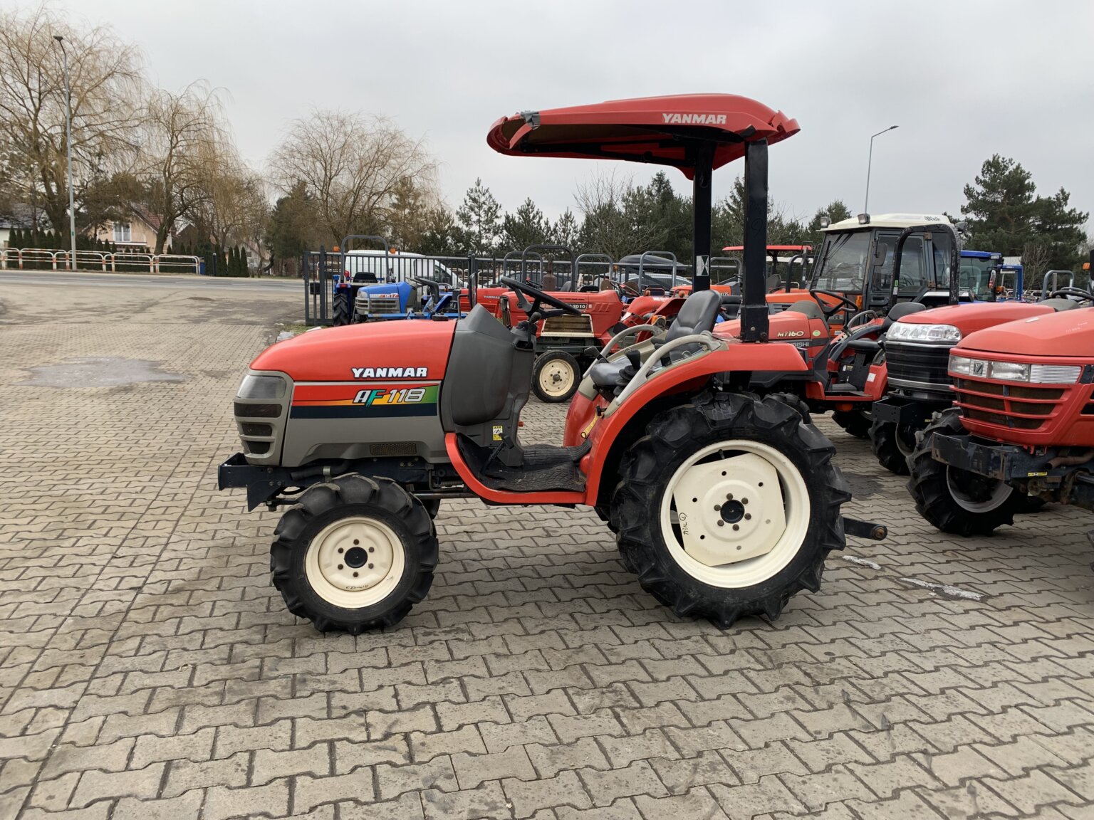 Traktorek Yanmar AF118