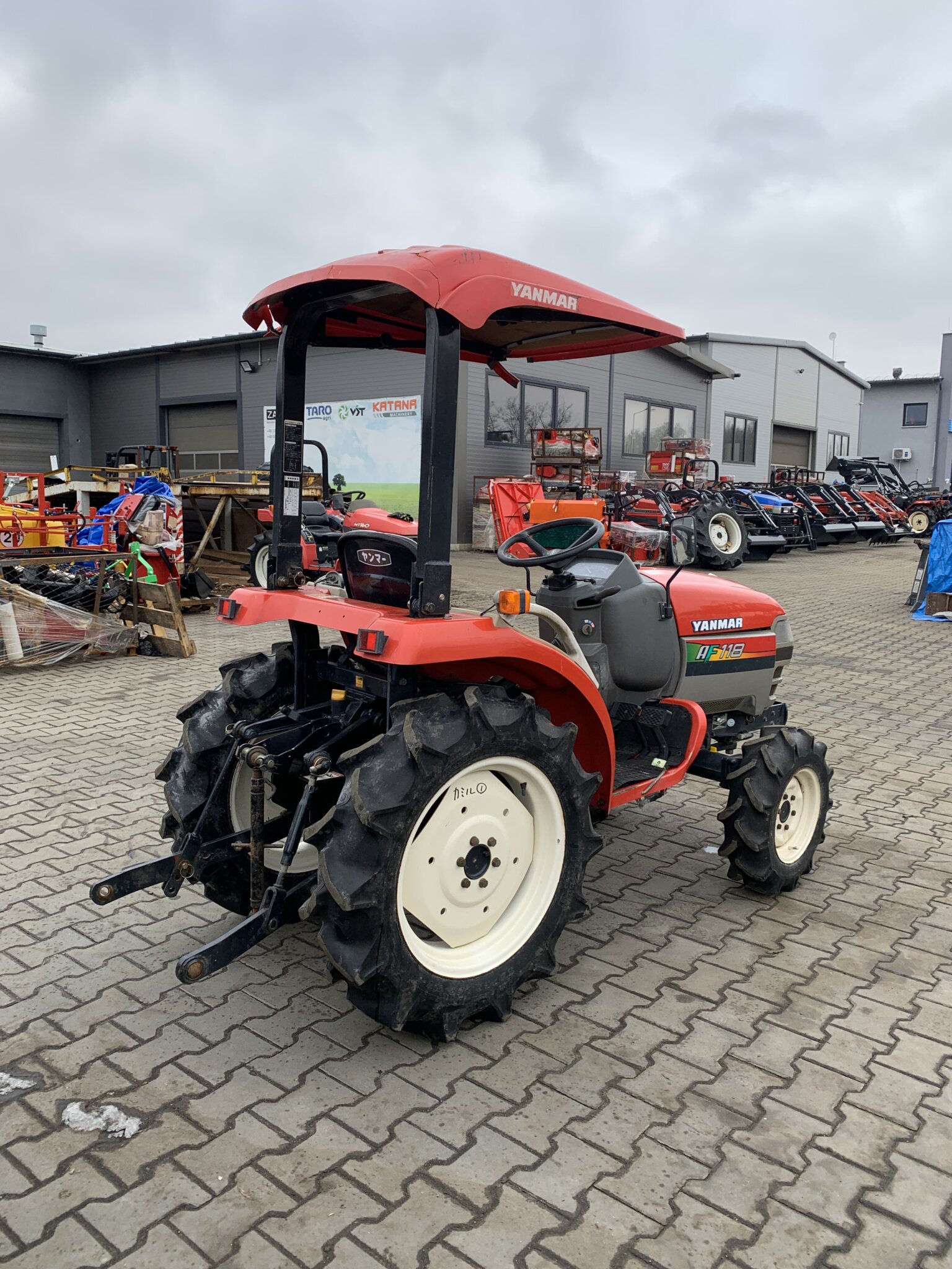 Traktorek Yanmar AF118