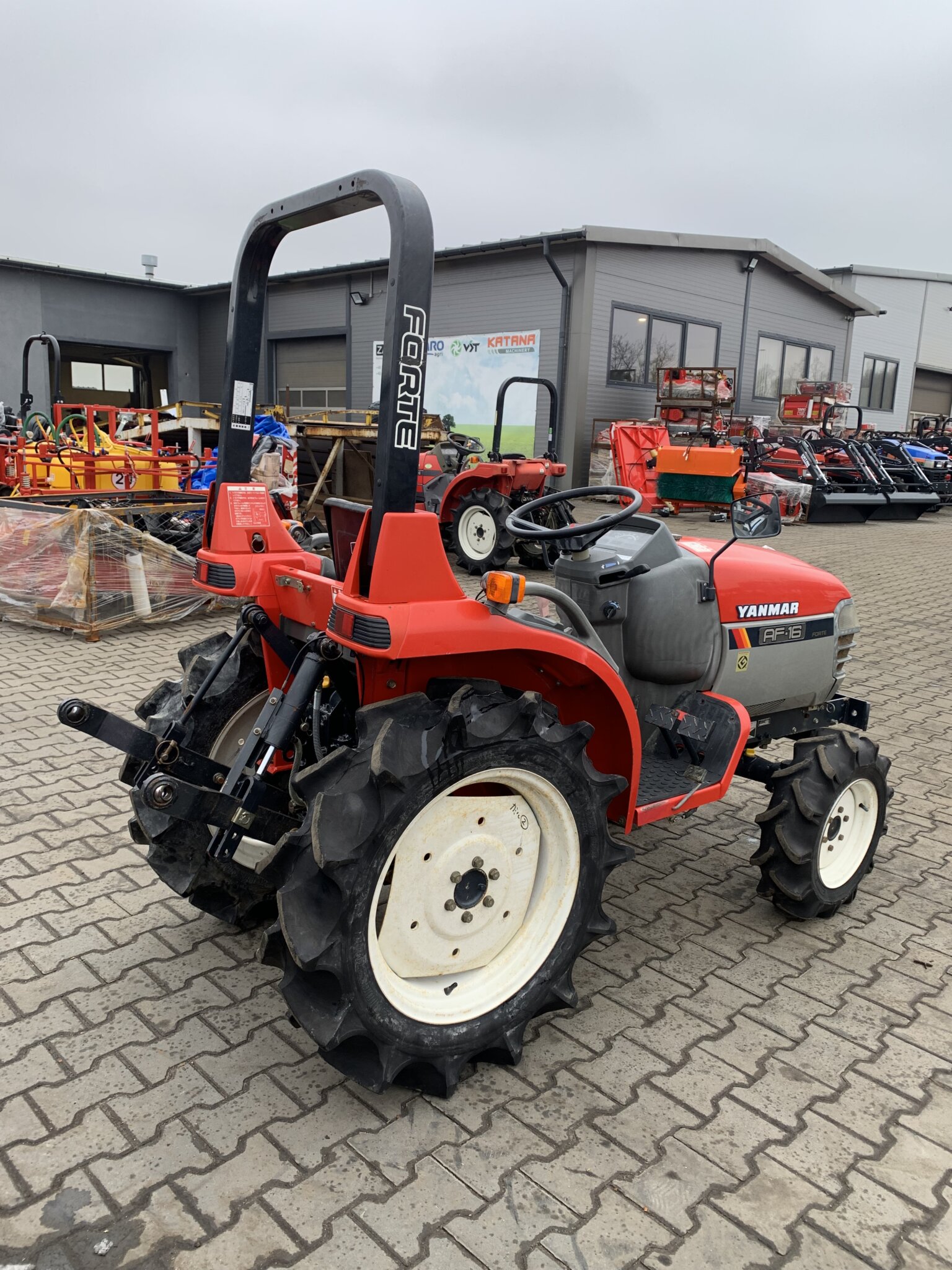 Traktorek Yanmar AF16