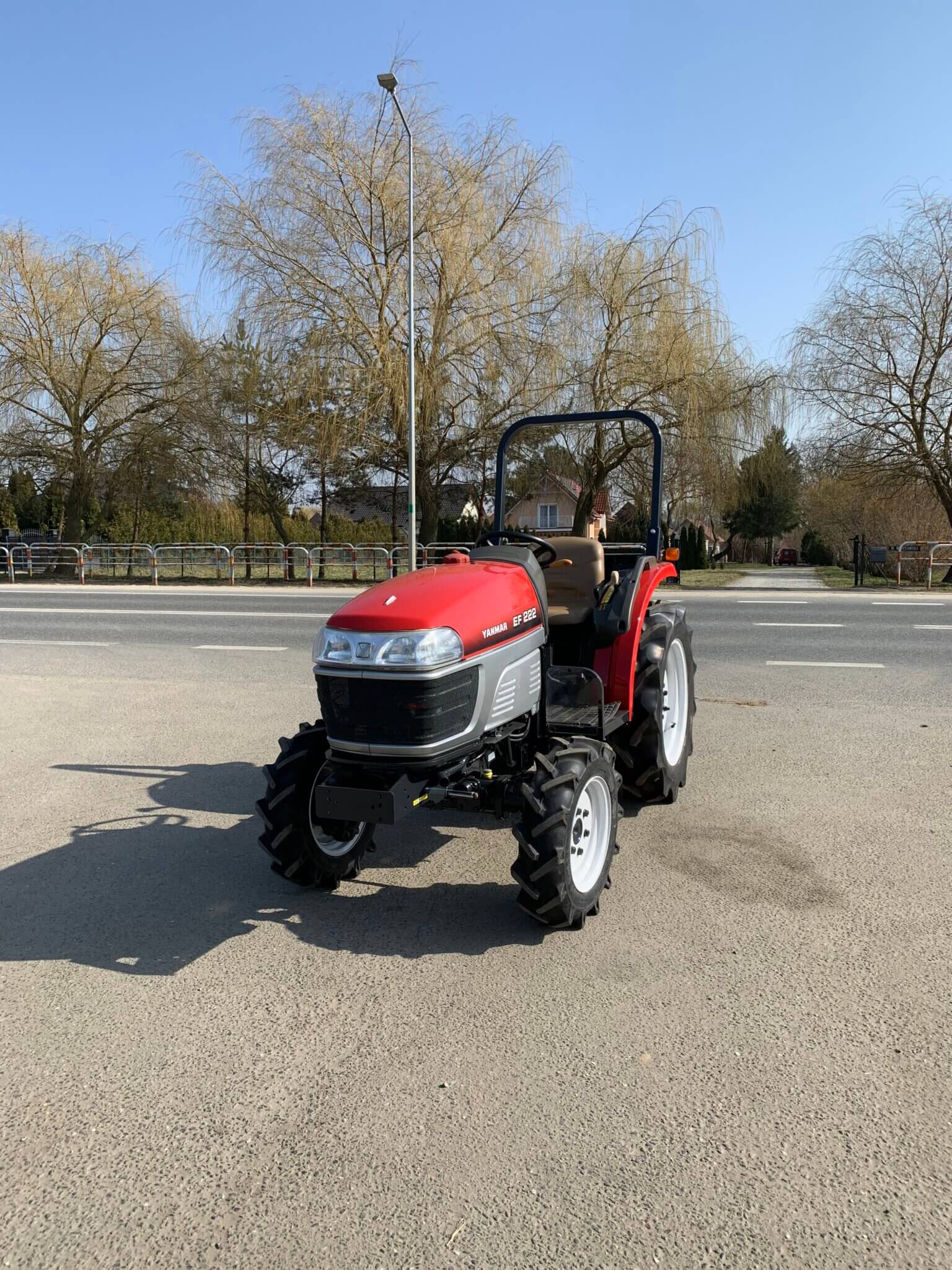 Traktorek Yanmar EF222