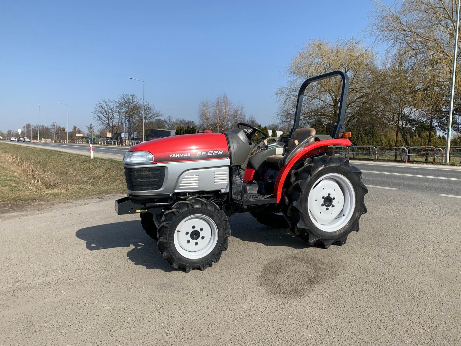 Traktorek Yanmar EF222