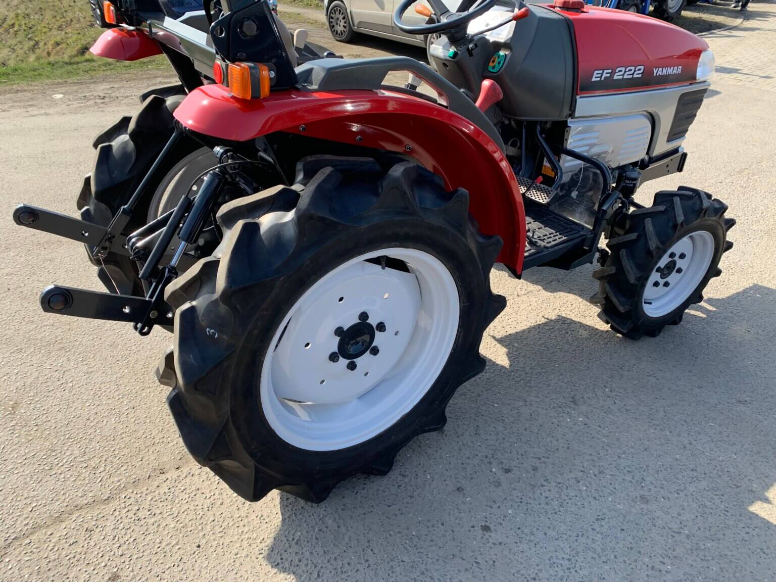 Traktorek Yanmar EF222