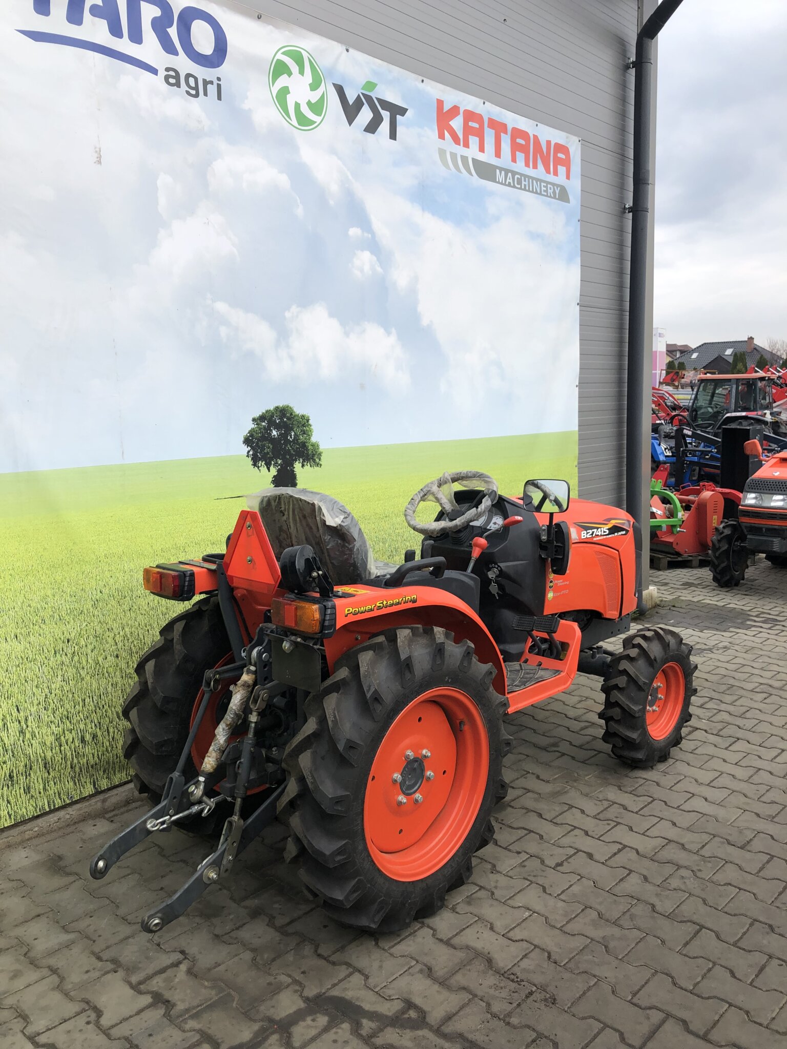 Traktorek Kubota NeoStar B2741