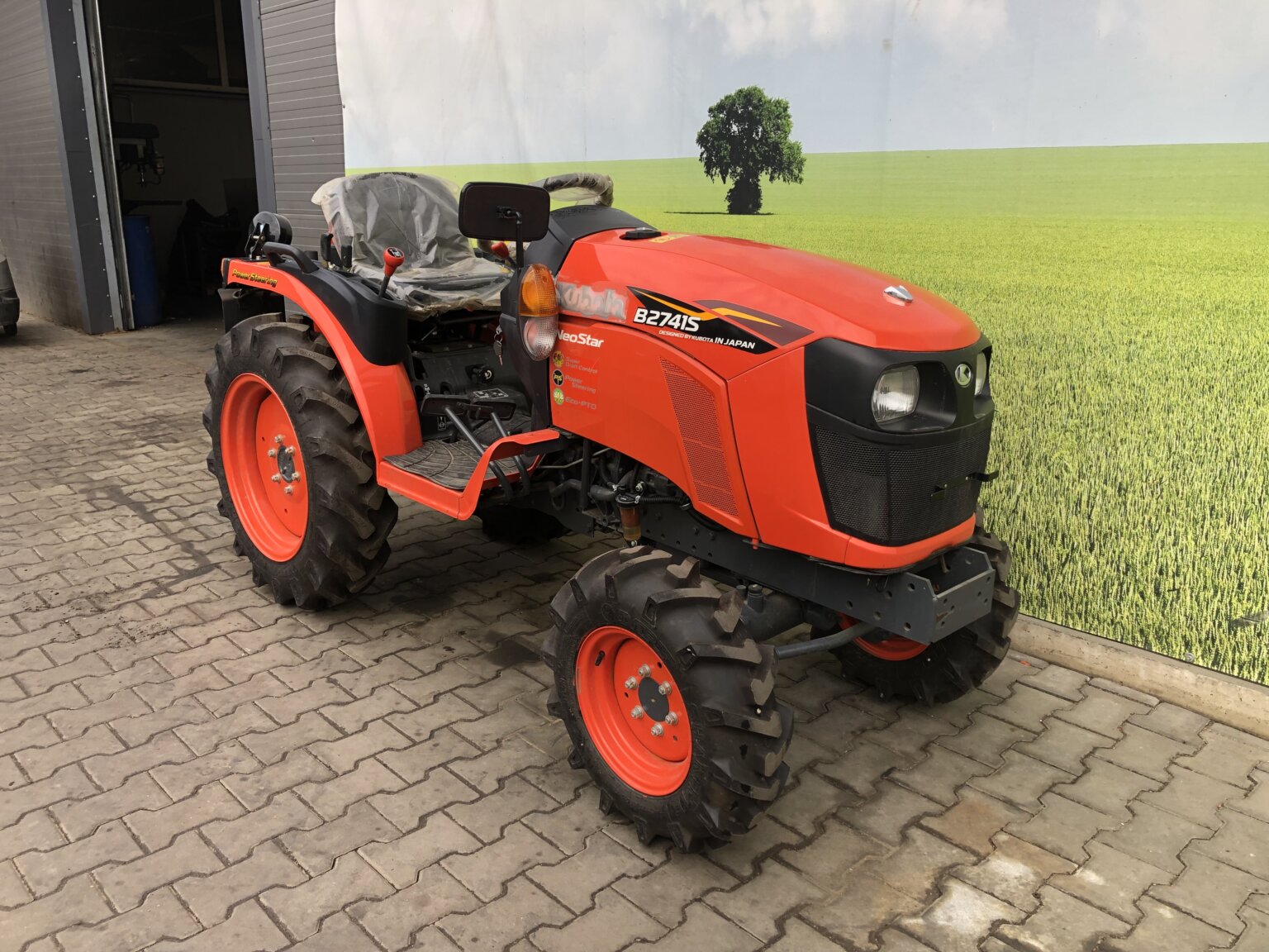 Traktorek Kubota NeoStar B2741