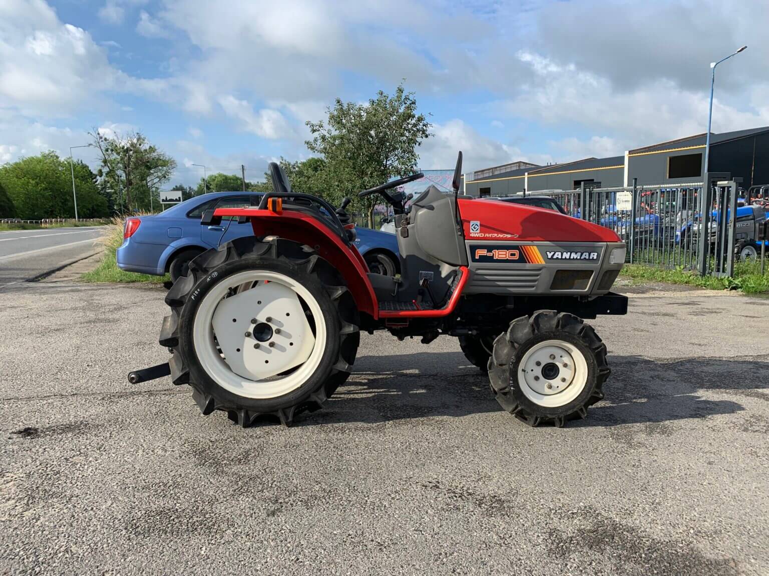 Traktorek Yanmar F180