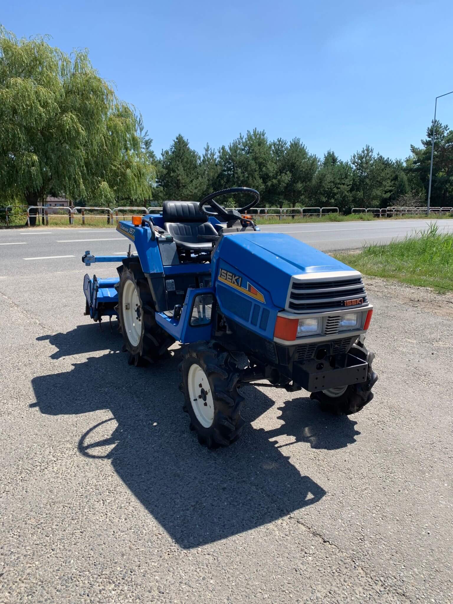 Traktorek Iseki TU157 z glebogryzarką