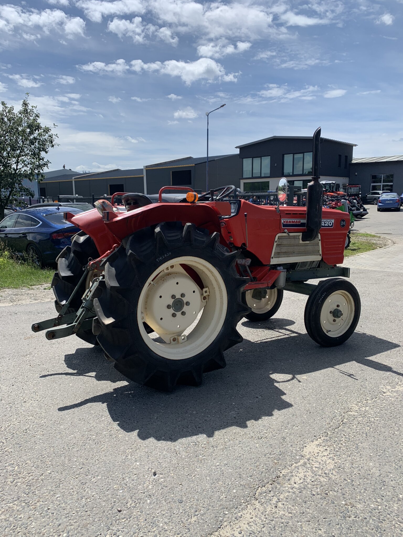 Traktorek Yanmar YM2420 2WD