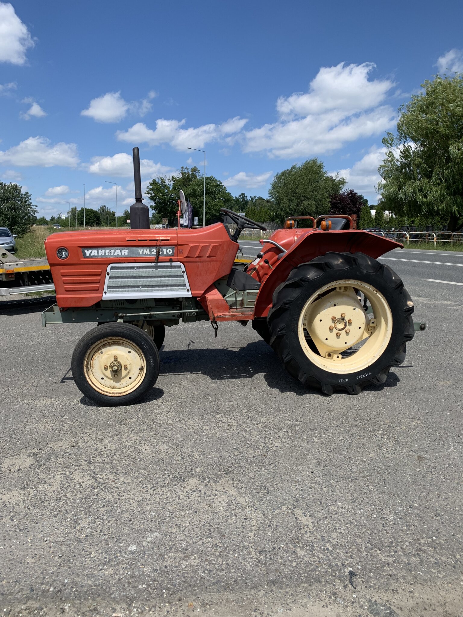 Traktorek Yanmar YM2310 2WD