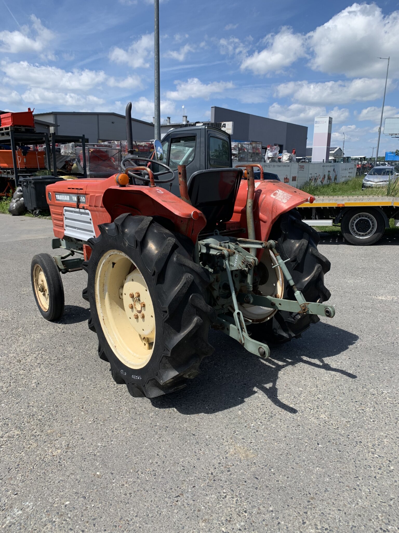 Traktorek Yanmar YM2310 2WD