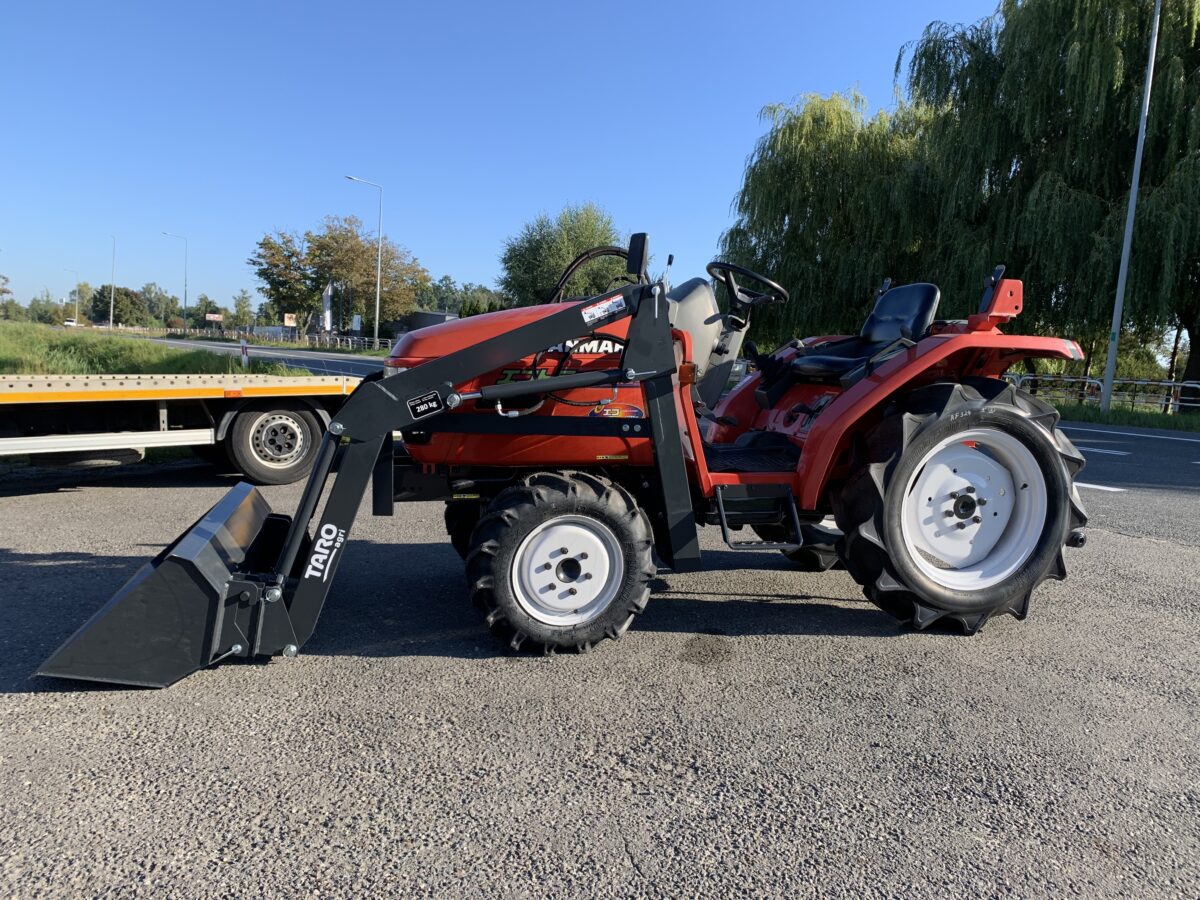Traktorek Yanmar AF324 z ładowaczem czołowym