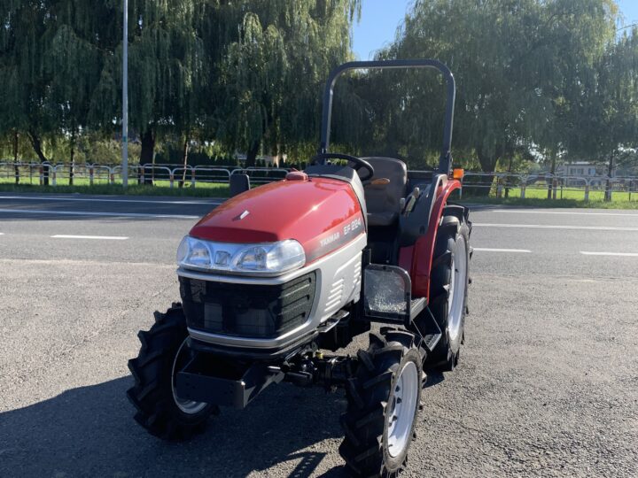 Traktorek Yanmar EF224