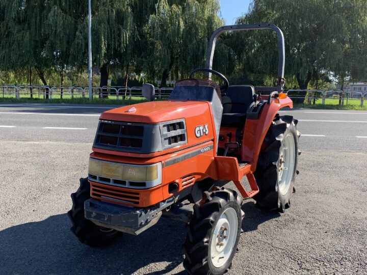 Traktor Kubota GT3