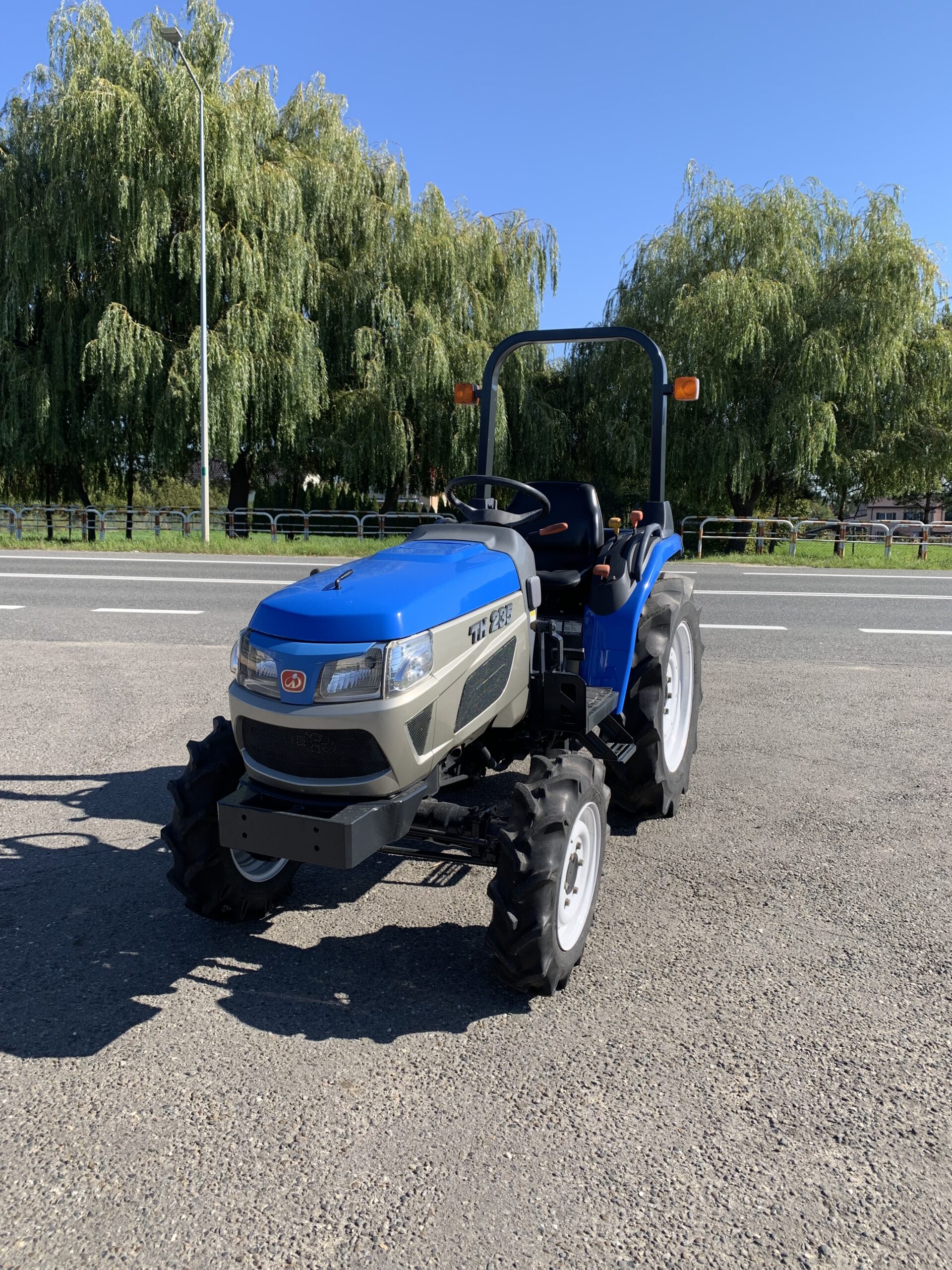 Traktorek Iseki TH235