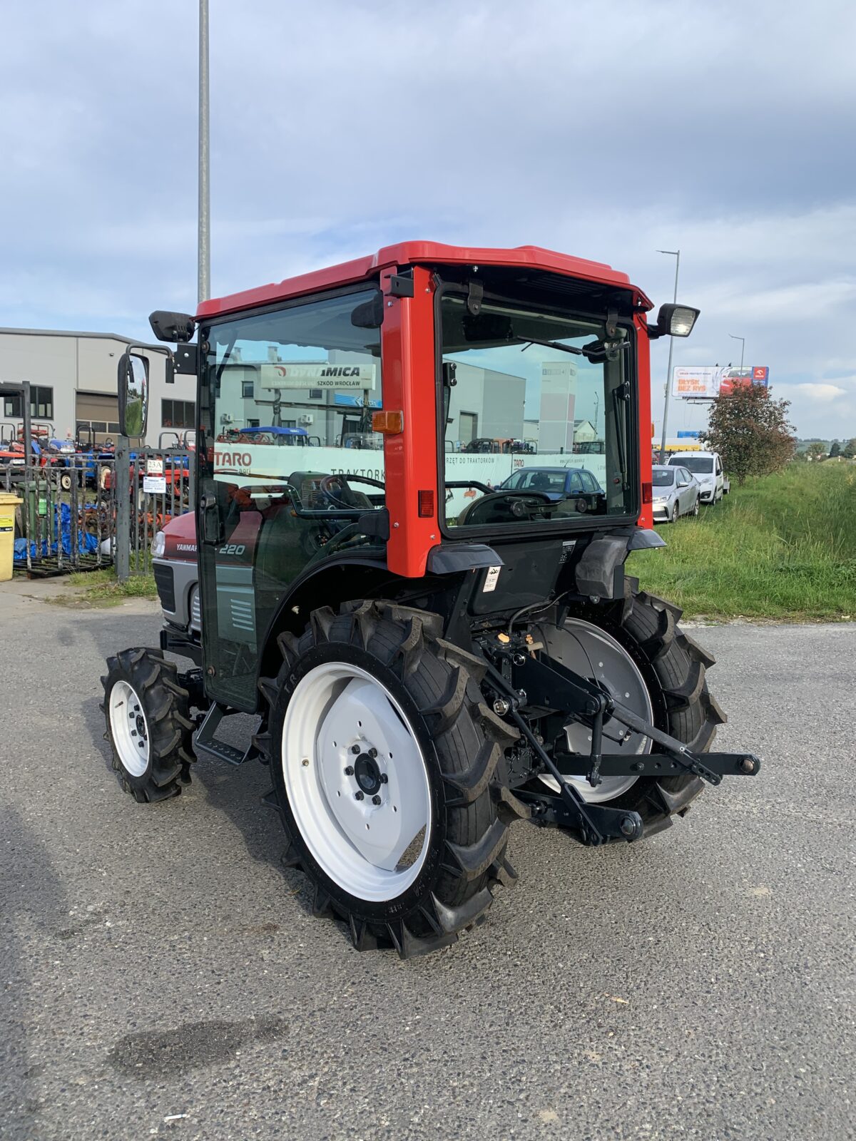 Traktorek Yanmar EF220