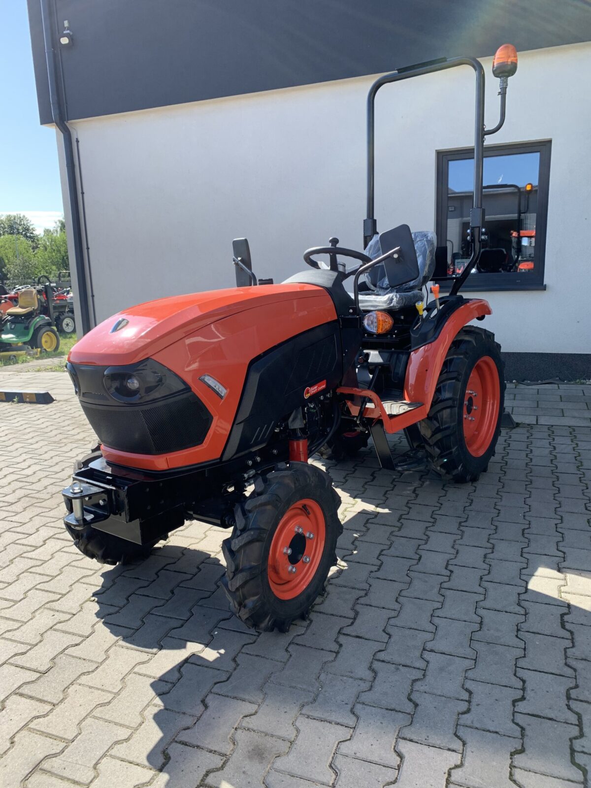 Traktorek Taro B26