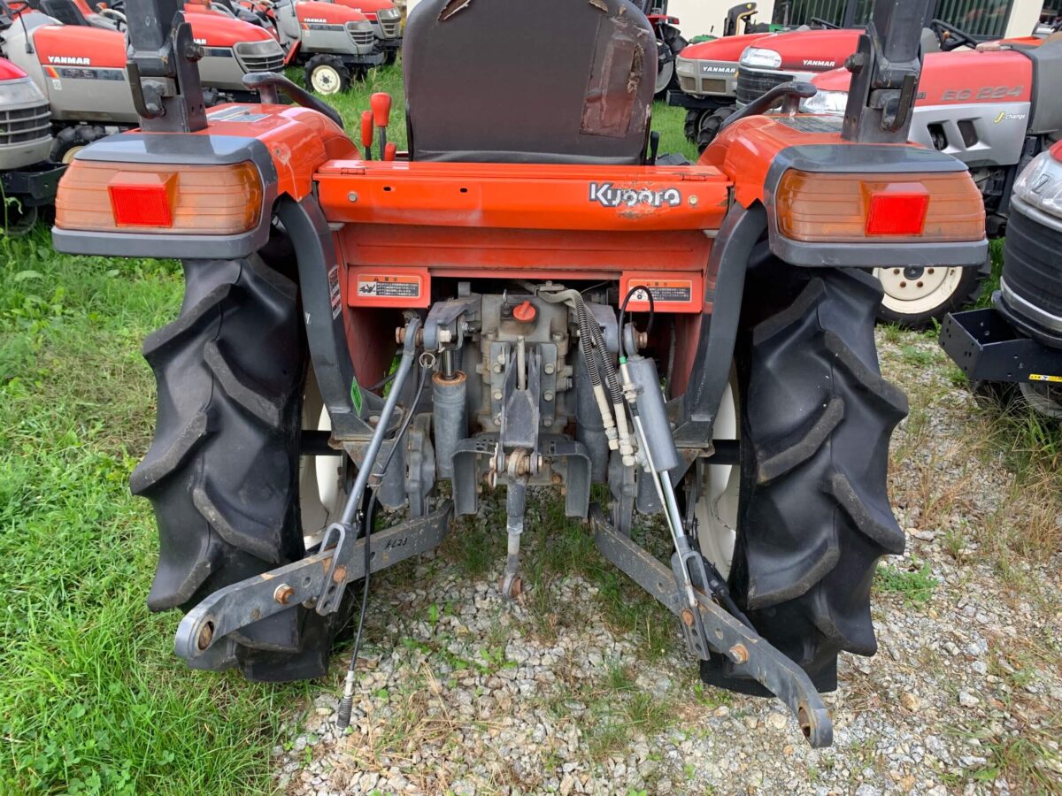 Traktorek Kubota KL23